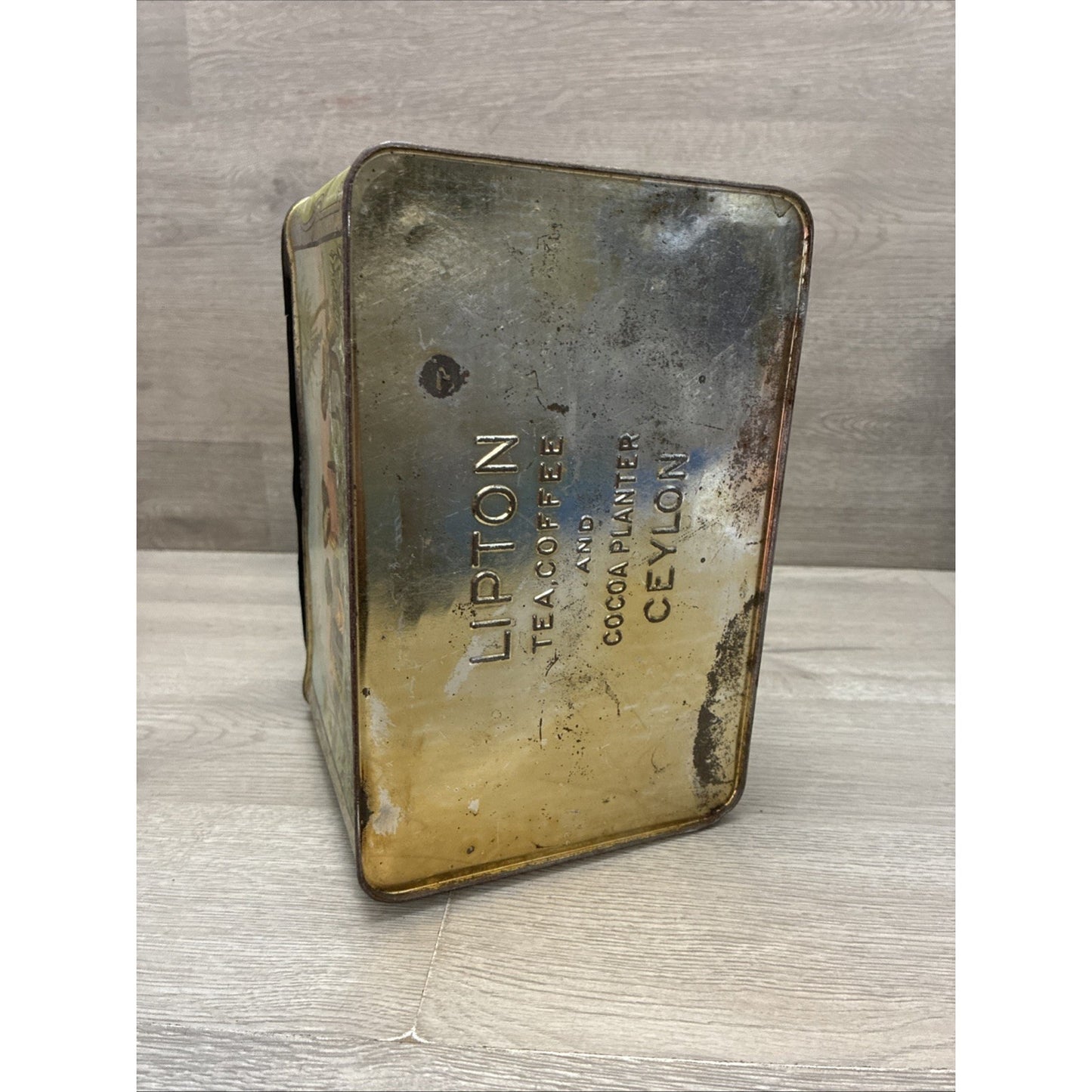 VINTAGE CIRCA 1930S THOMAS J. LIPTON CEYLON 3 LB. TEA TIN