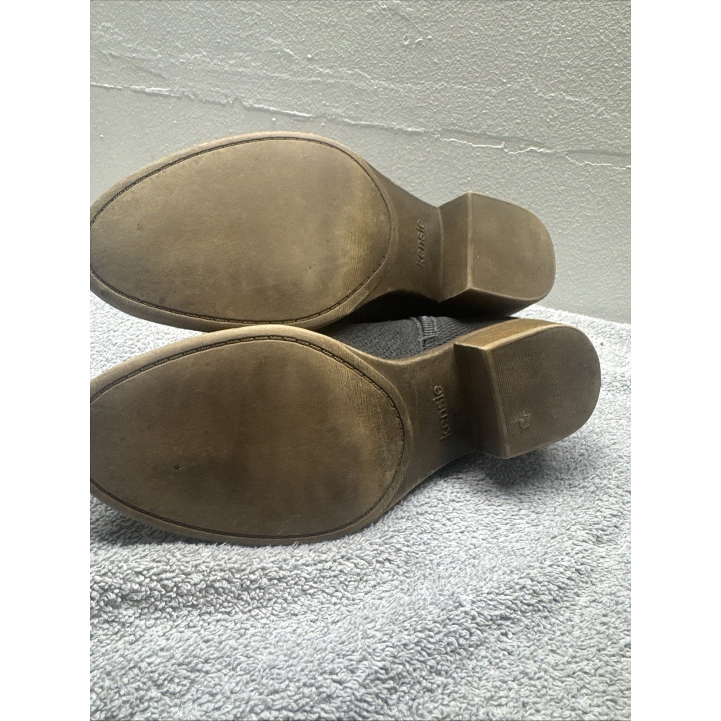 Kenzie Size 7.5 Grey Booties