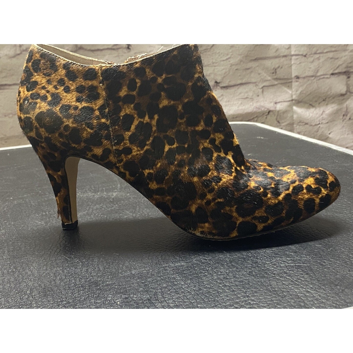 Vince Camuto Leopard Print Leather Ankle Boots Size 8 1/2 M