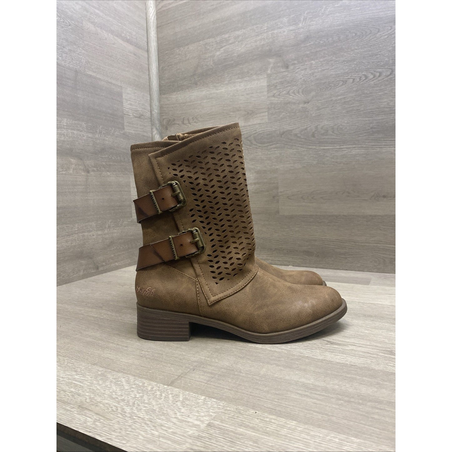 Blowfish Booties Size 7 Tan w Brown Straps & Side Zip Heels Comfort Souls