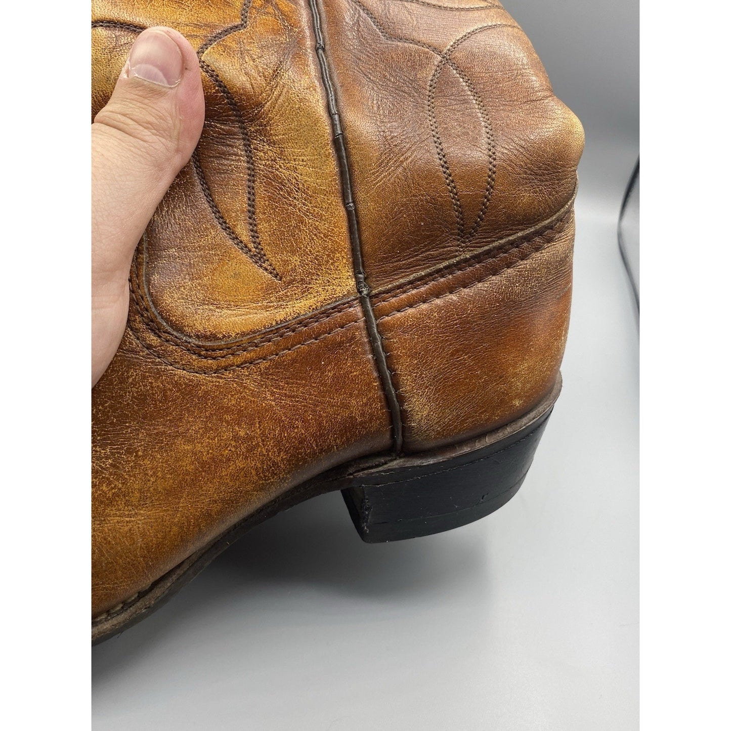 Vintage Durango 7330 SZ 6M Distressed Cowboy Boots