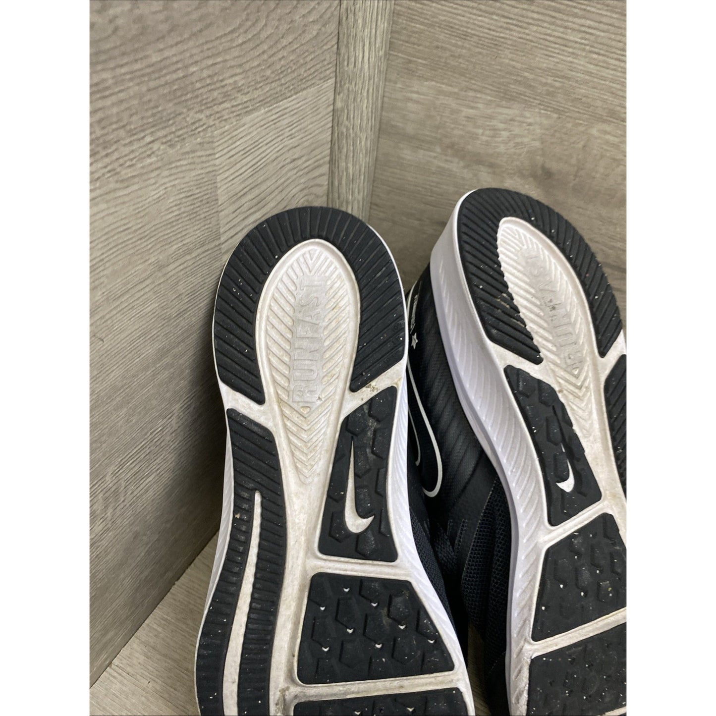 Nike Black Star Runner Black and White Running Shoes 4Y