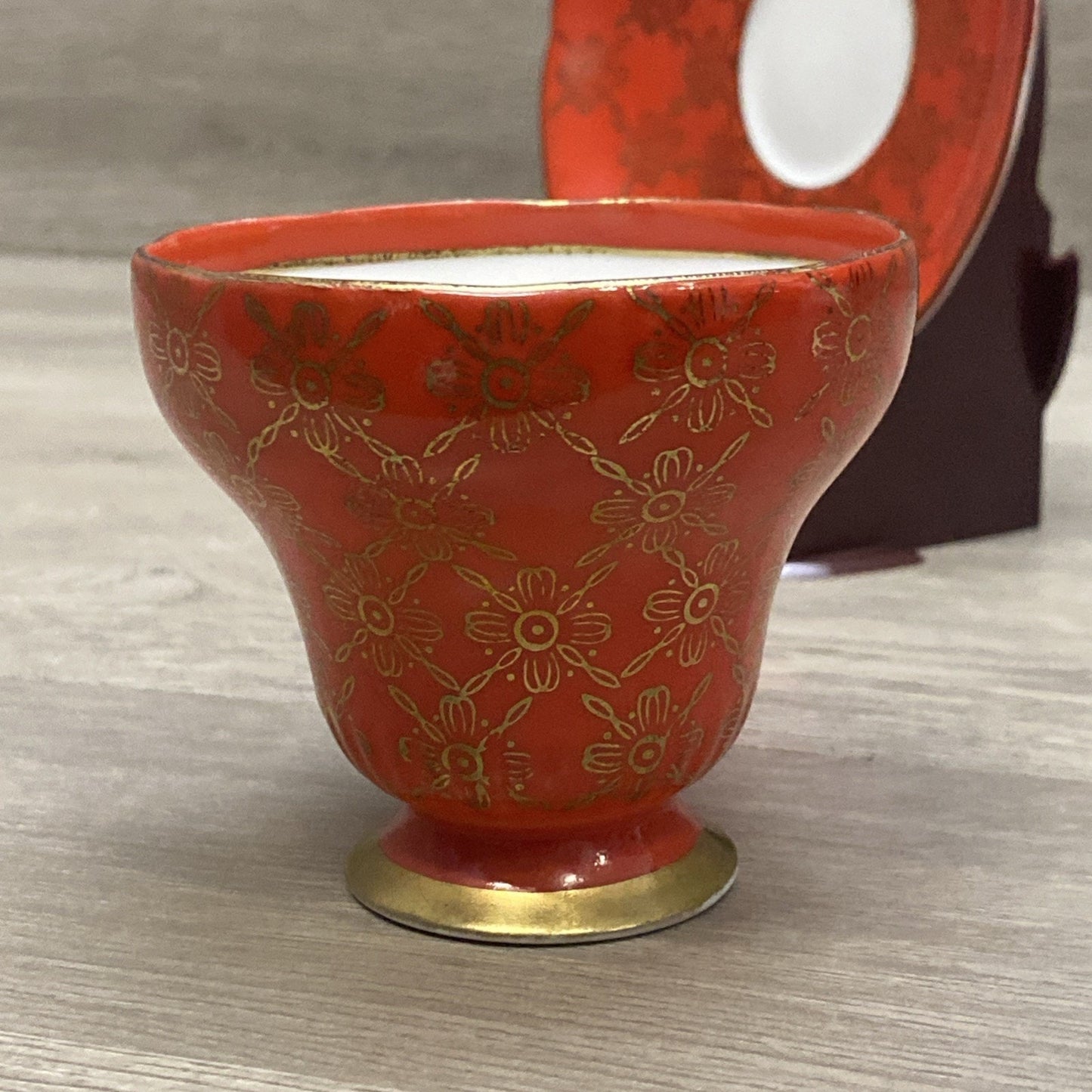VTG Norcrest Teacup & Saucer Manderin Red 7/33 W/ Gold Scalloped & Floral Design