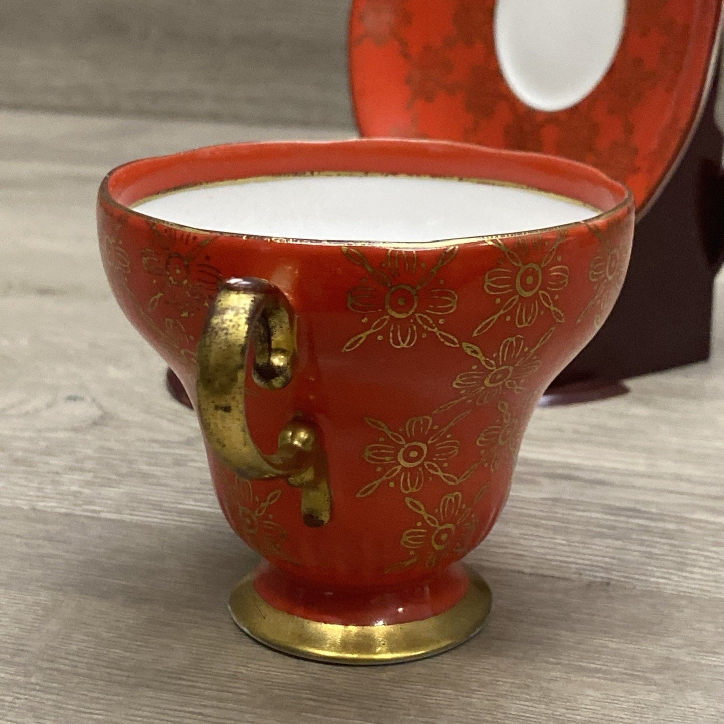 VTG Norcrest Teacup & Saucer Manderin Red 7/33 W/ Gold Scalloped & Floral Design