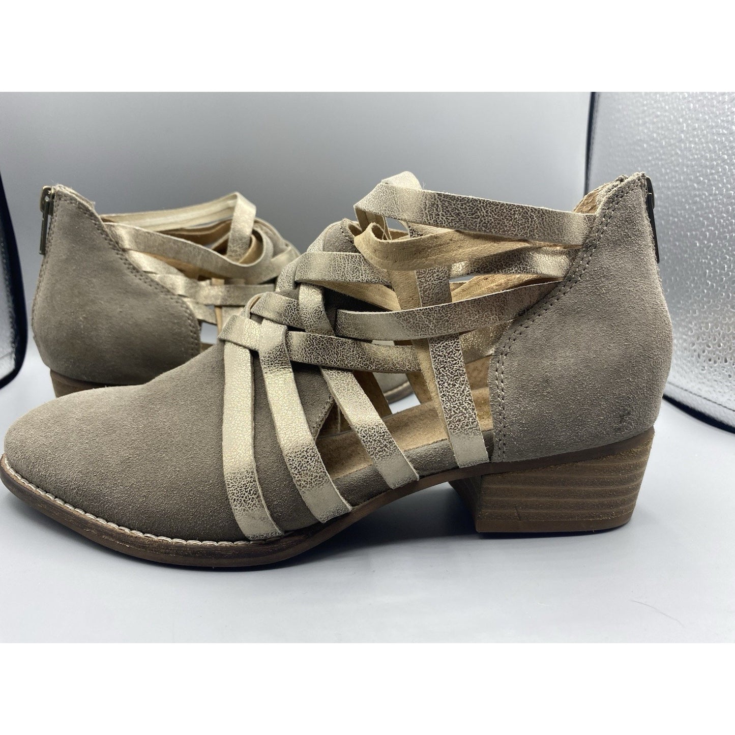 Seychelles So Blue Bootie (Taupe Suede/Platinum) Women's Boots, SZ 7