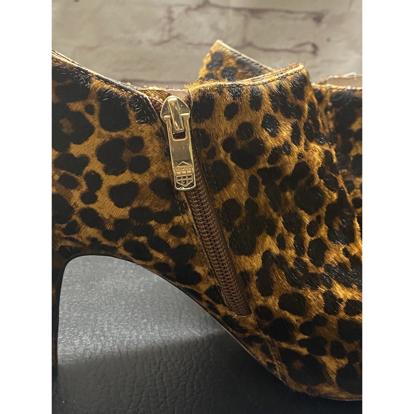 Vince Camuto Leopard Print Leather Ankle Boots Size 8 1/2 M