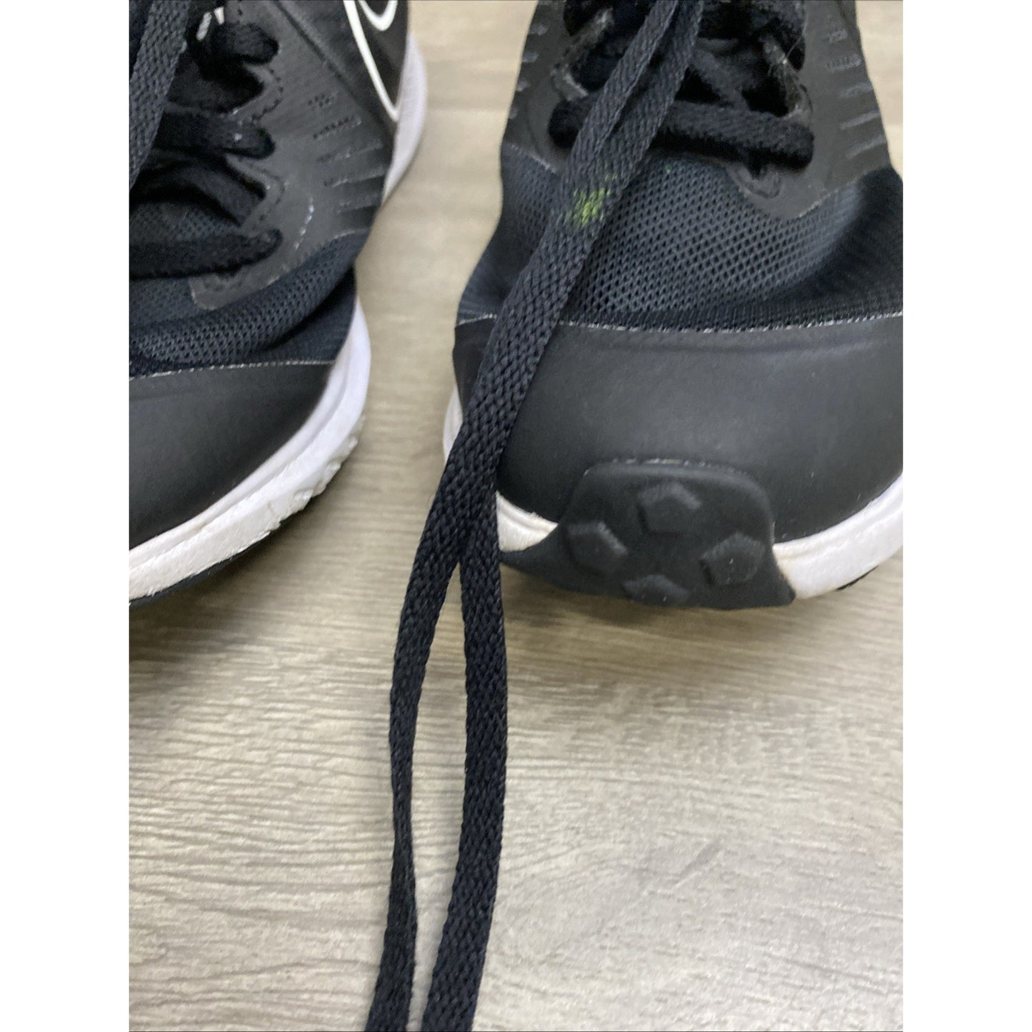 Nike Black Star Runner Black and White Running Shoes 4Y