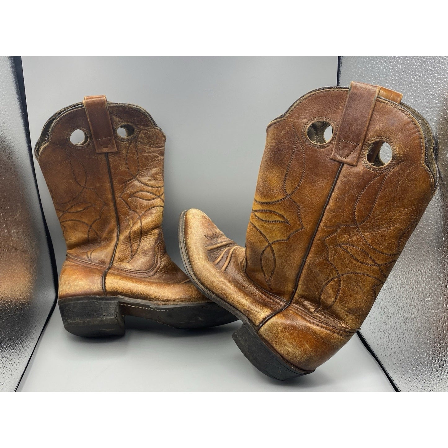 Vintage Durango 7330 SZ 6M Distressed Cowboy Boots