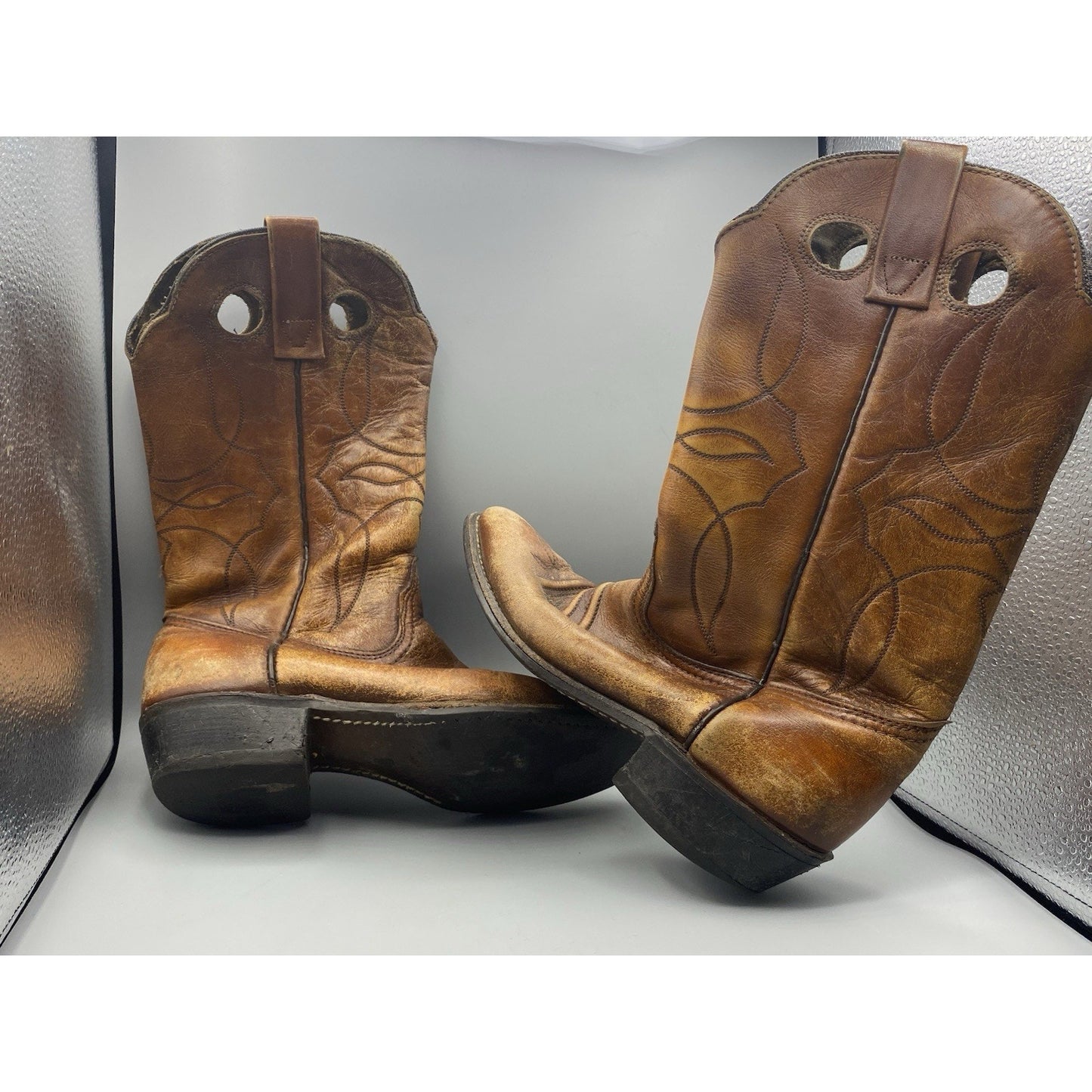 Vintage Durango 7330 SZ 6M Distressed Cowboy Boots