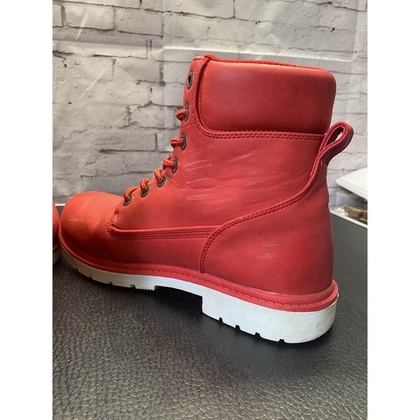 Lugz Mens Convoy Boots Red SZ 8 USA