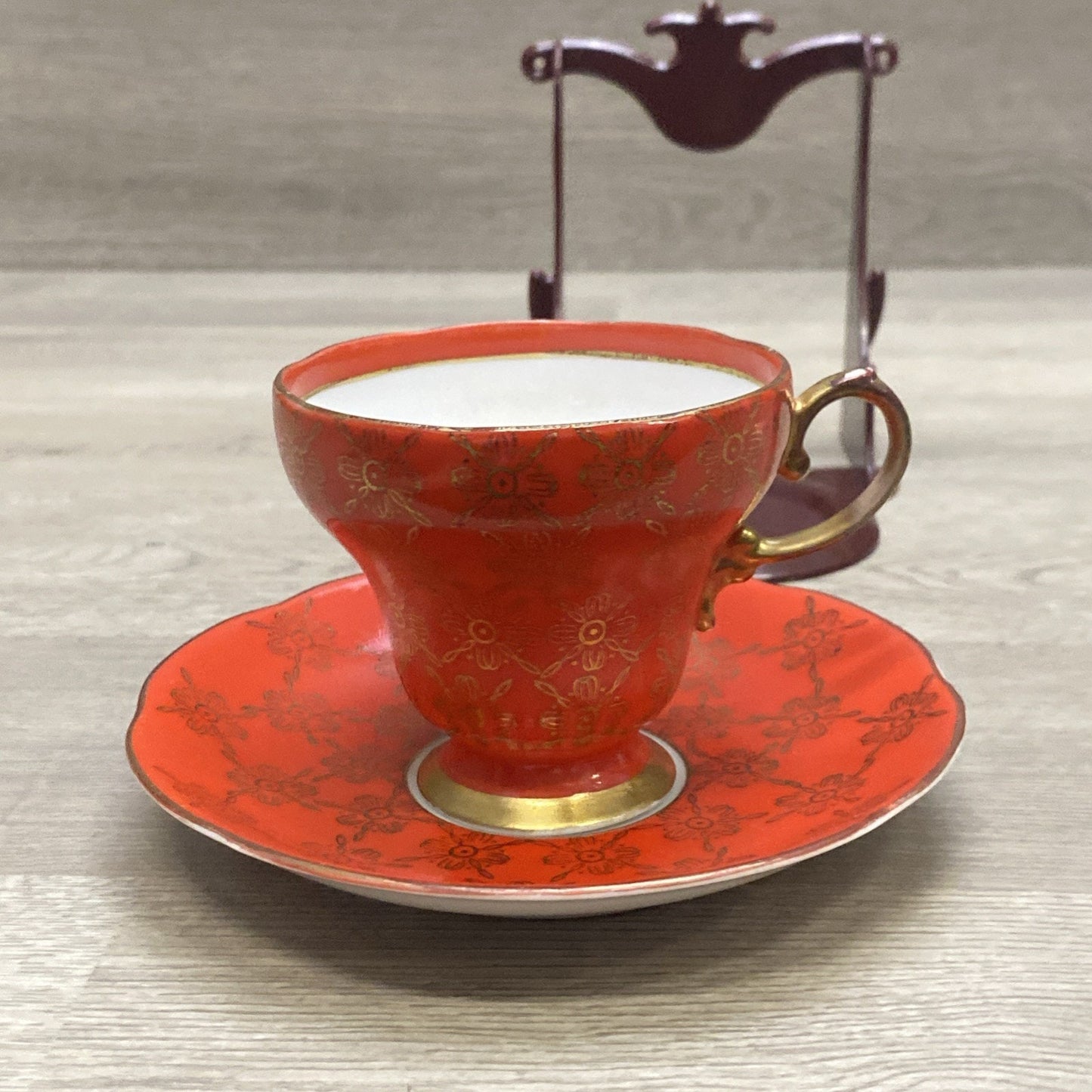 VTG Norcrest Teacup & Saucer Manderin Red 7/33 W/ Gold Scalloped & Floral Design