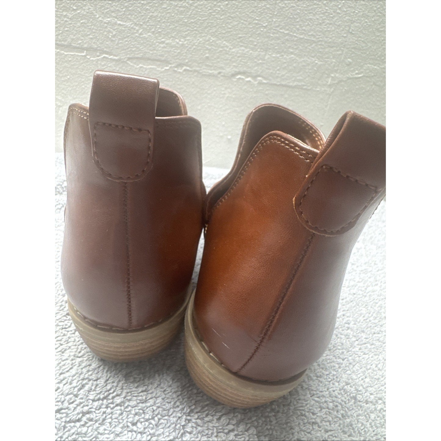 Universal Thread Nora Cut Out Ankle Bootie With Memory Foam Brown Size 6 1/2