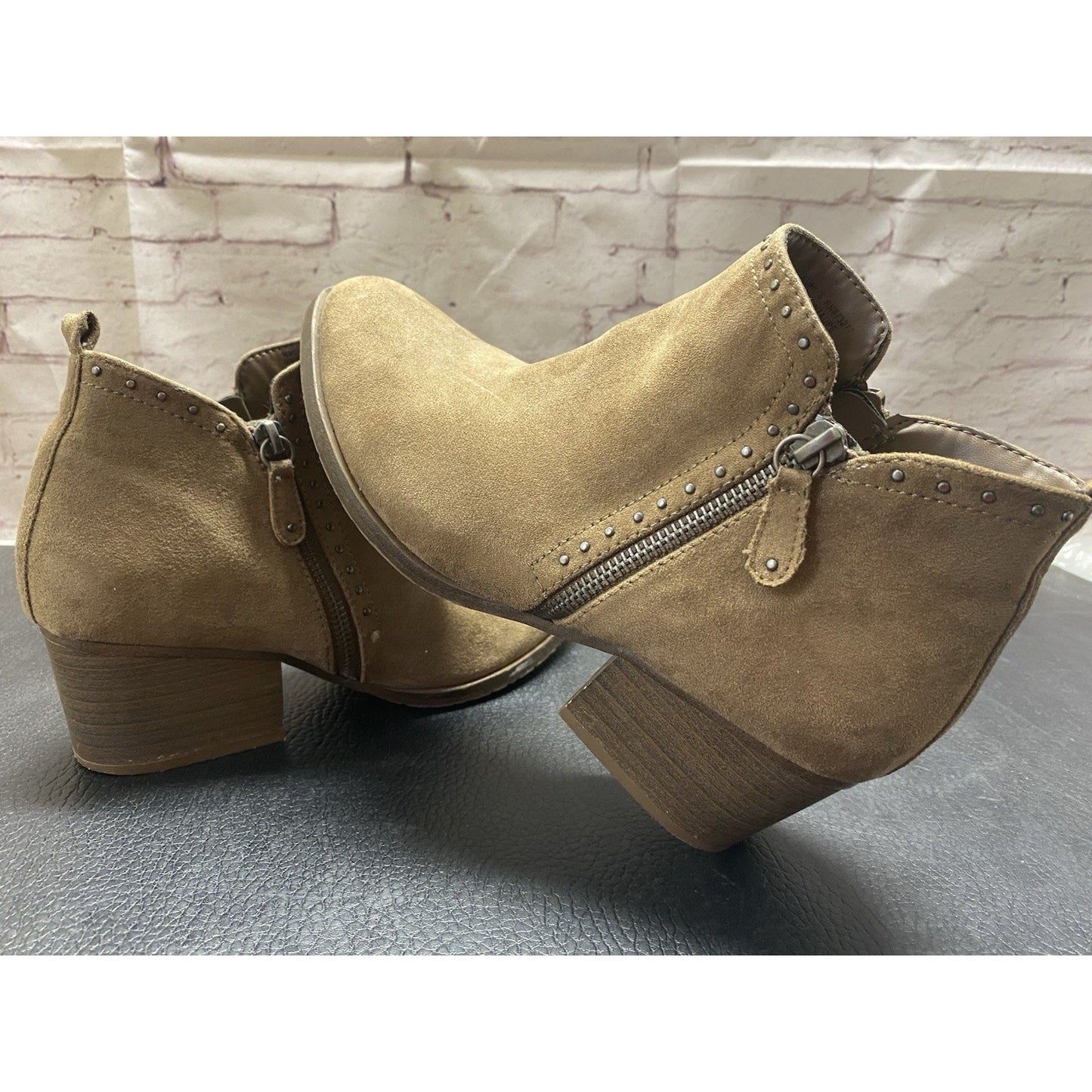 Sonoma Vitalize Ortholite Women's Ankle Boots Sz 8W Studded Taupe Brown