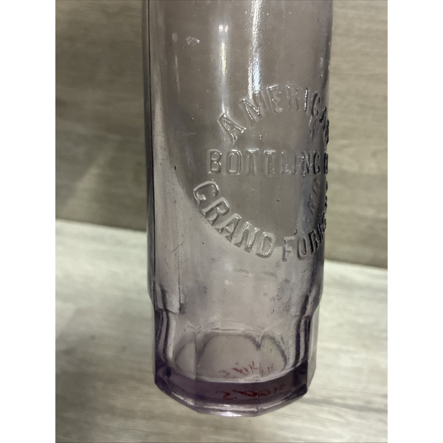 VINTAGE AMETHYST! GRAND FORKS ND BLOWN SODA BOTTLE AMERICAN BOTTLING CO 8.5”