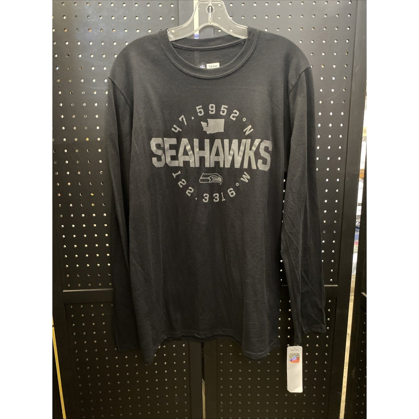 NFL Team Apparel Seattle Seahawks black / silver long sleeve shirt Size Medium