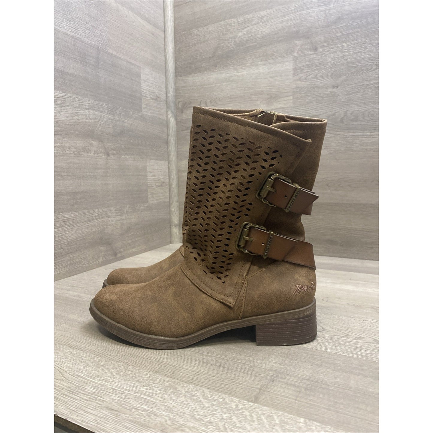 Blowfish Booties Size 7 Tan w Brown Straps & Side Zip Heels Comfort Souls