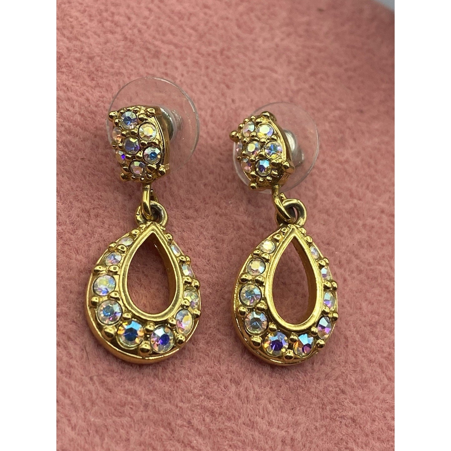 STUNNING SWAROVSKI PAVE CRYSTAL GOLDTONE TEARDROP SHAPE PIERCED DANGLE EARRINGS