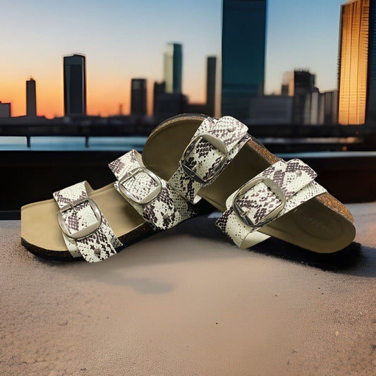 Madden Girl Sandals 🩴 8M Slides Women’s Snakeskin Print Buckle Footbed Open Toe