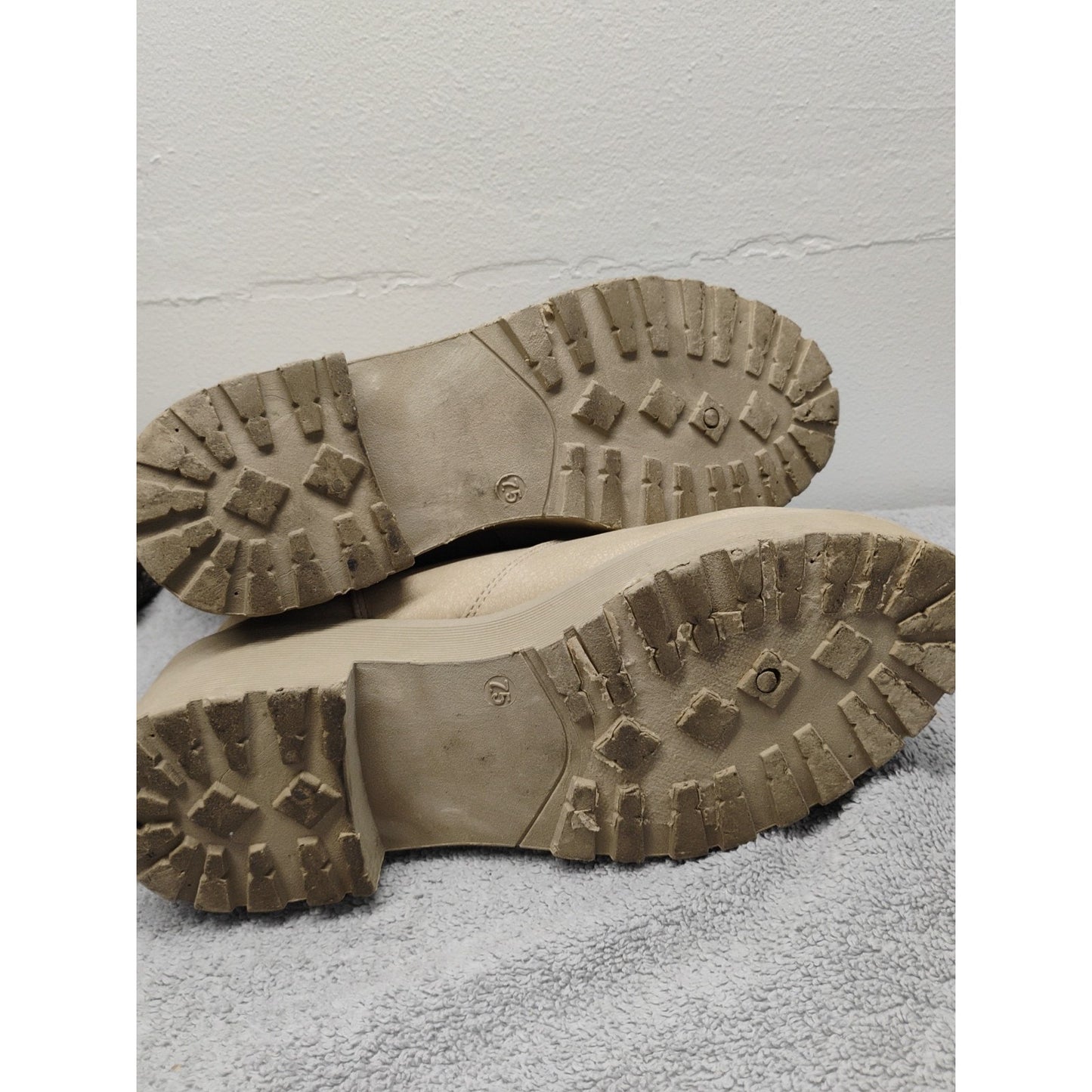 Dirt Laundry Boots Size 7.5