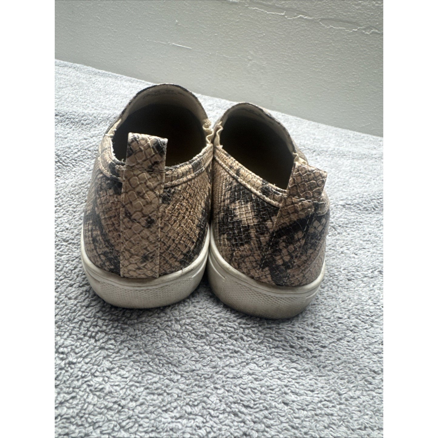 Felicitous By Fergie Faux Snake Print Shoes Size8 1/2
