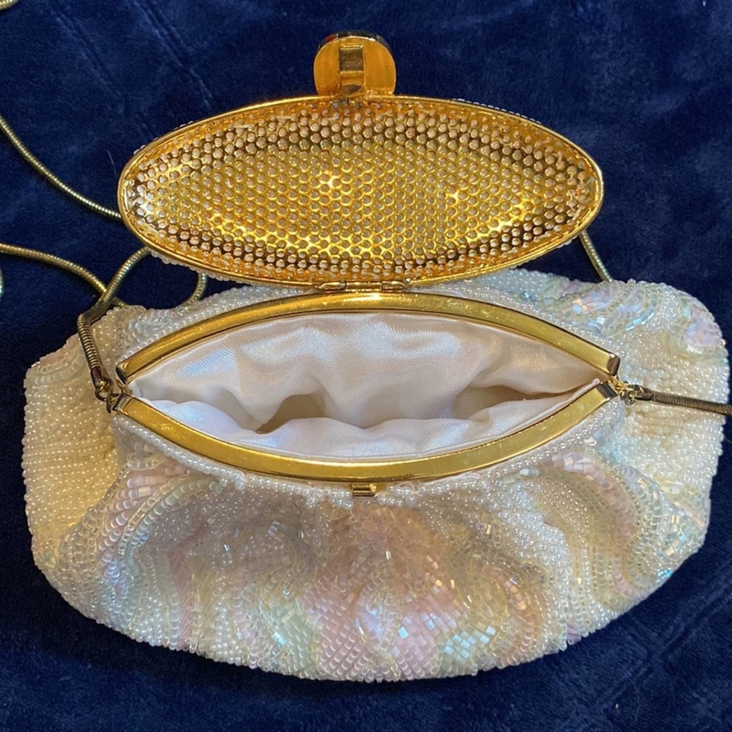 RARE! Vintage La Regale Fully Beaded White Iridescent Wedding Purse w/Gold Strap