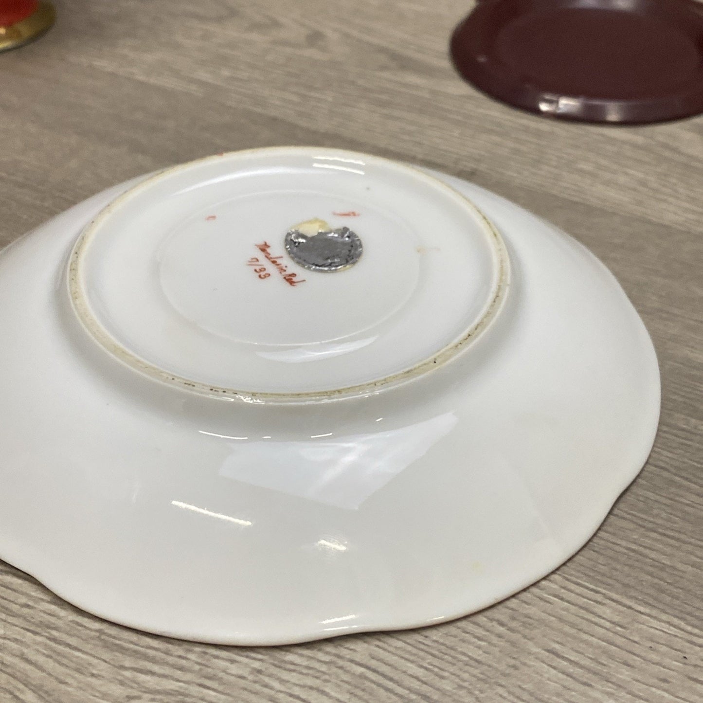 VTG Norcrest Teacup & Saucer Manderin Red 7/33 W/ Gold Scalloped & Floral Design