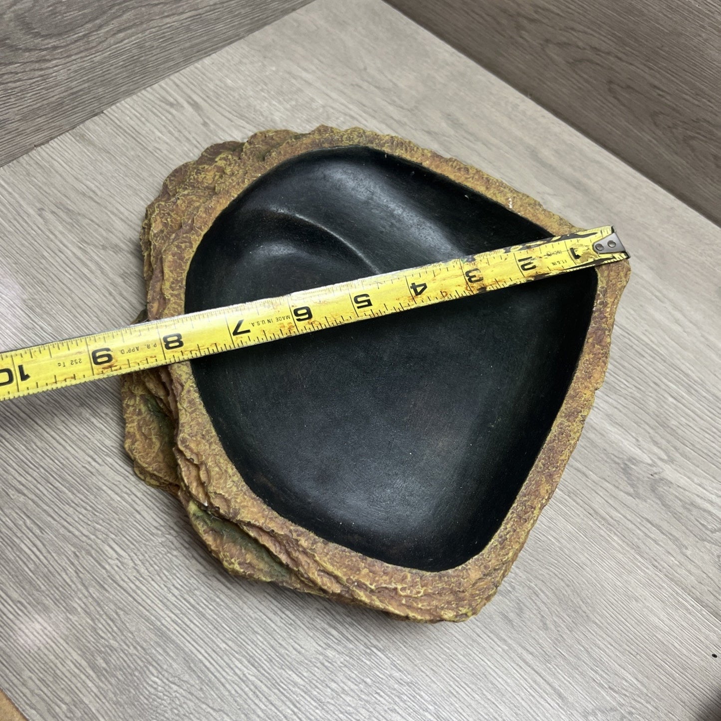 Thrive Habitat Decor Reptile Bowl NEW xl