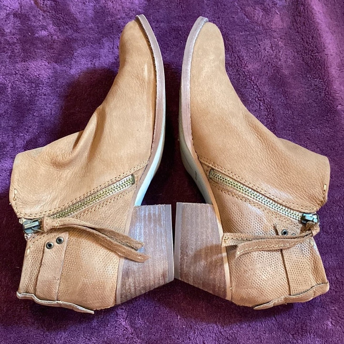Dolce Vita Tan Leather Ankle Boots with Tassel Zipper Pull