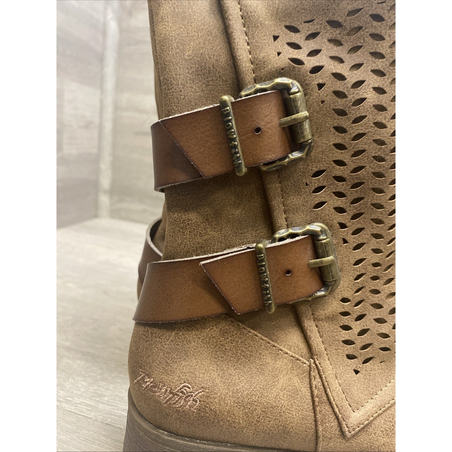Blowfish Booties Size 7 Tan w Brown Straps & Side Zip Heels Comfort Souls