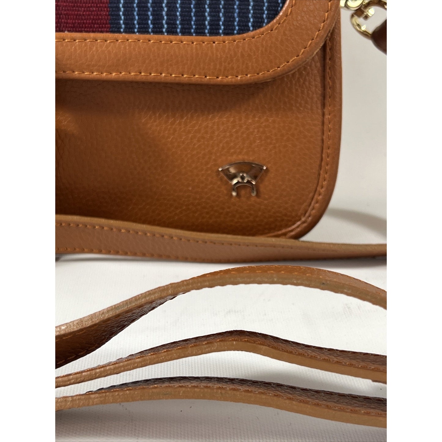 Tola Legend Crossbody Purse