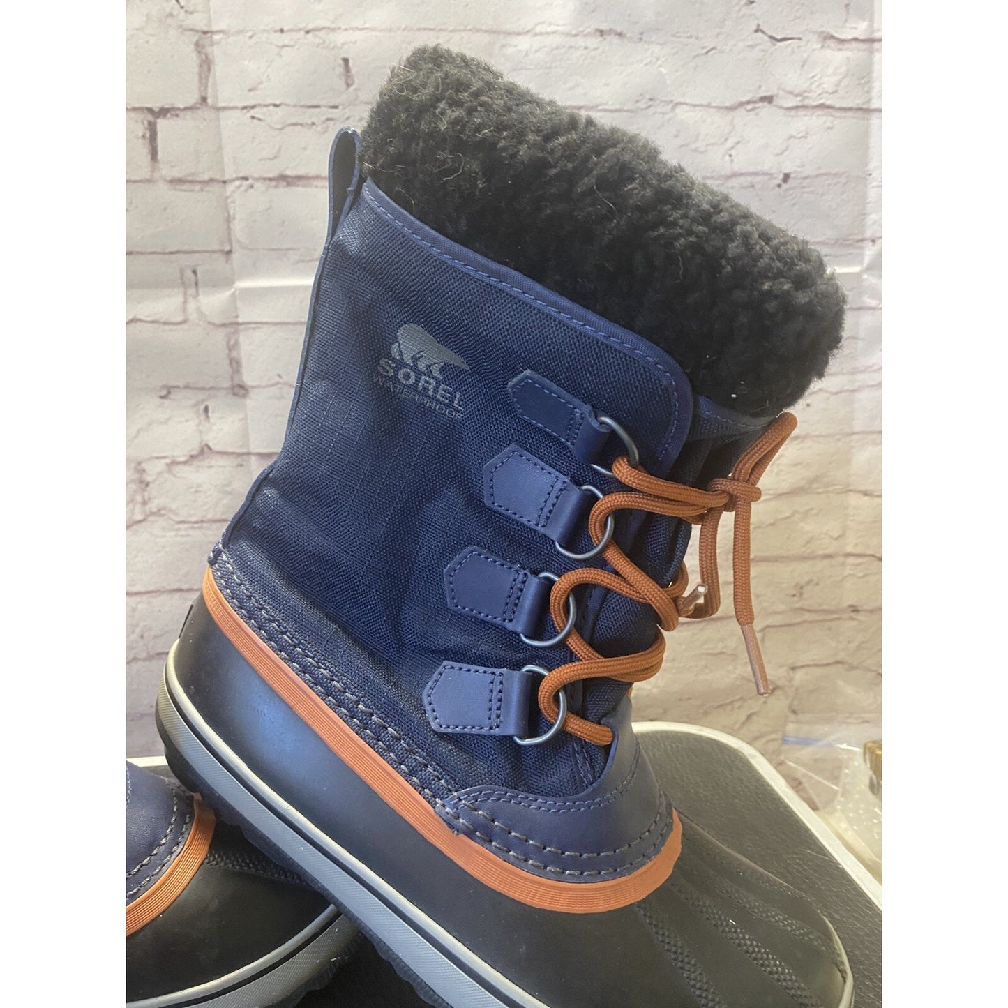 Sorel Winter Boots Nylon Upper Rubber Base Insulated SZ 7 US Great Cond.