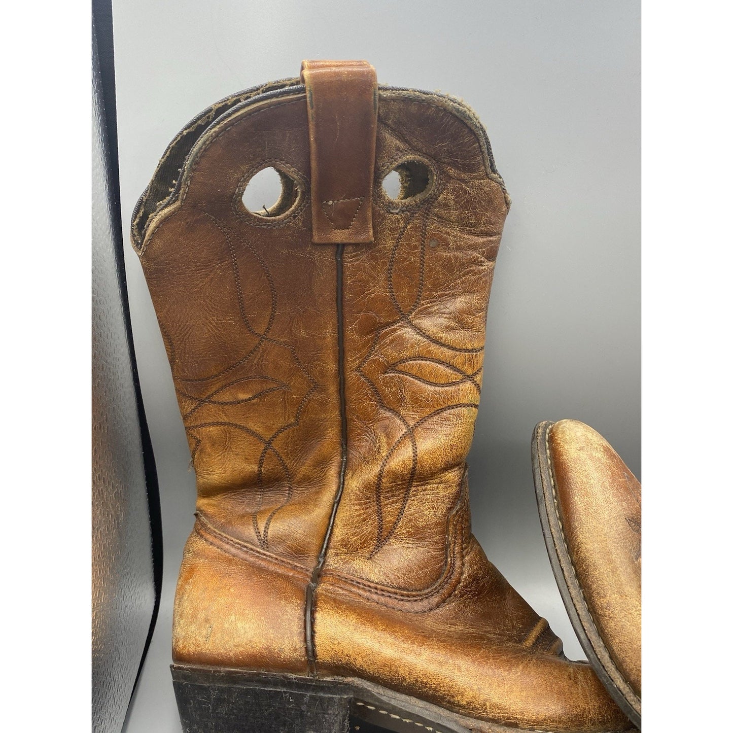 Vintage Durango 7330 SZ 6M Distressed Cowboy Boots