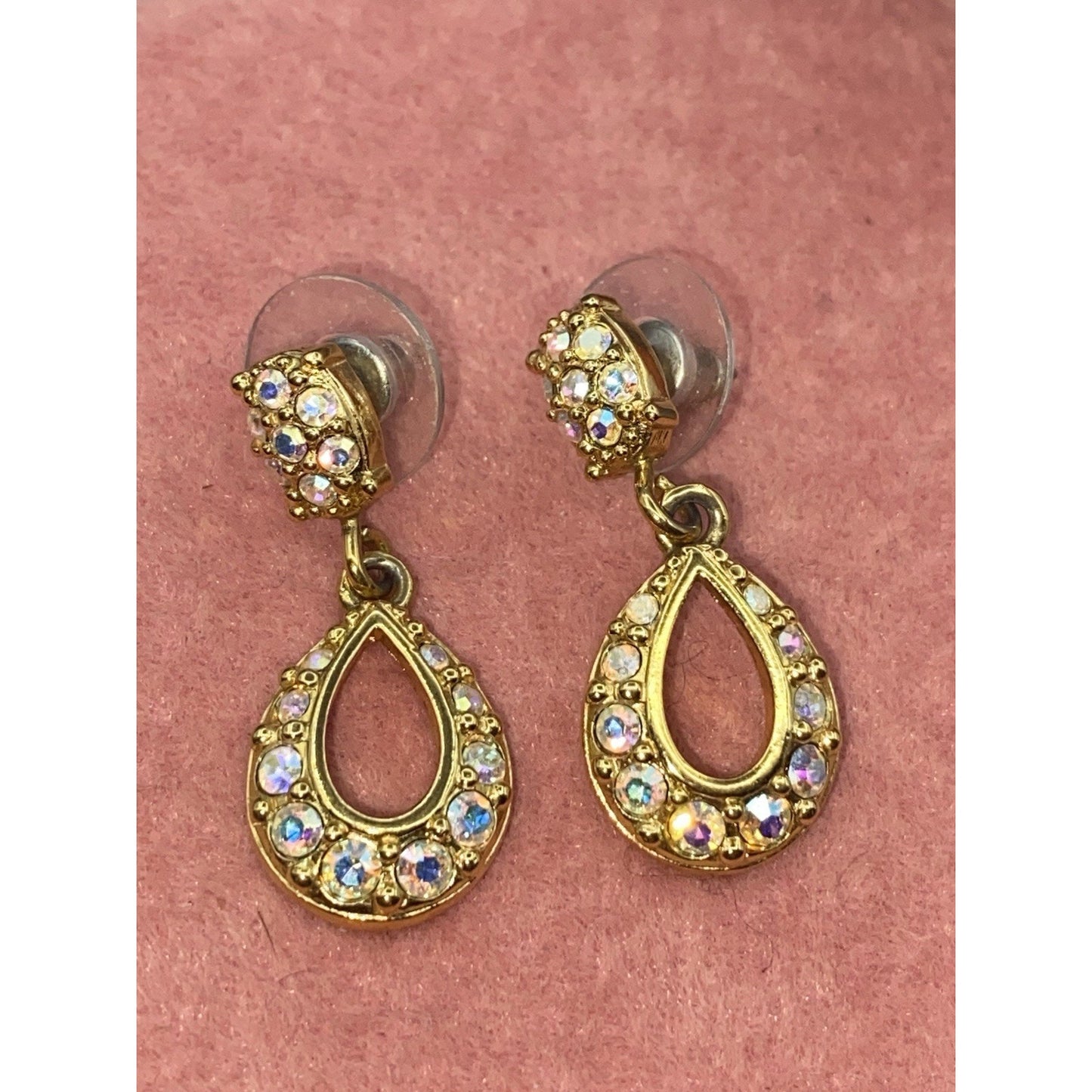 STUNNING SWAROVSKI PAVE CRYSTAL GOLDTONE TEARDROP SHAPE PIERCED DANGLE EARRINGS