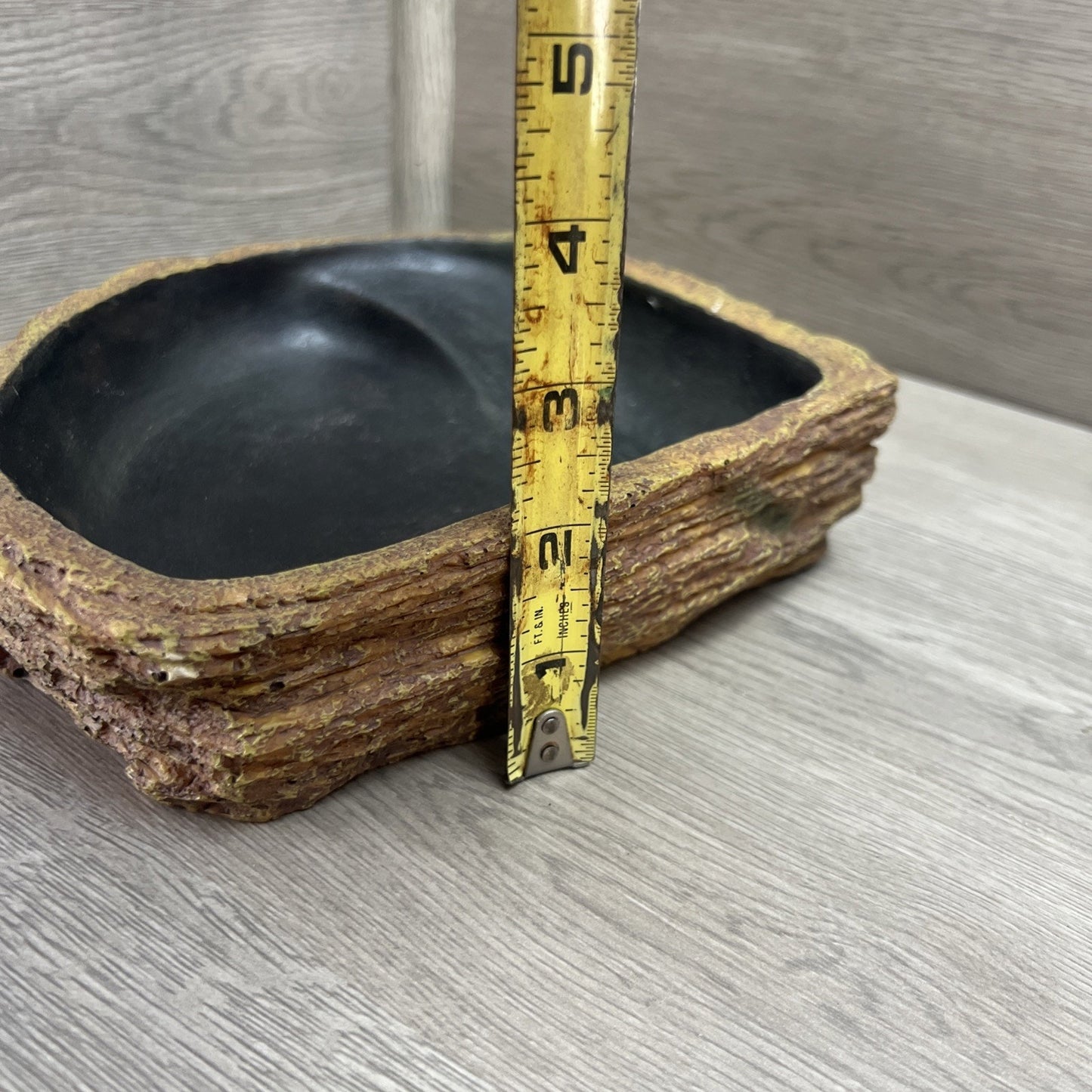 Thrive Habitat Decor Reptile Bowl NEW xl