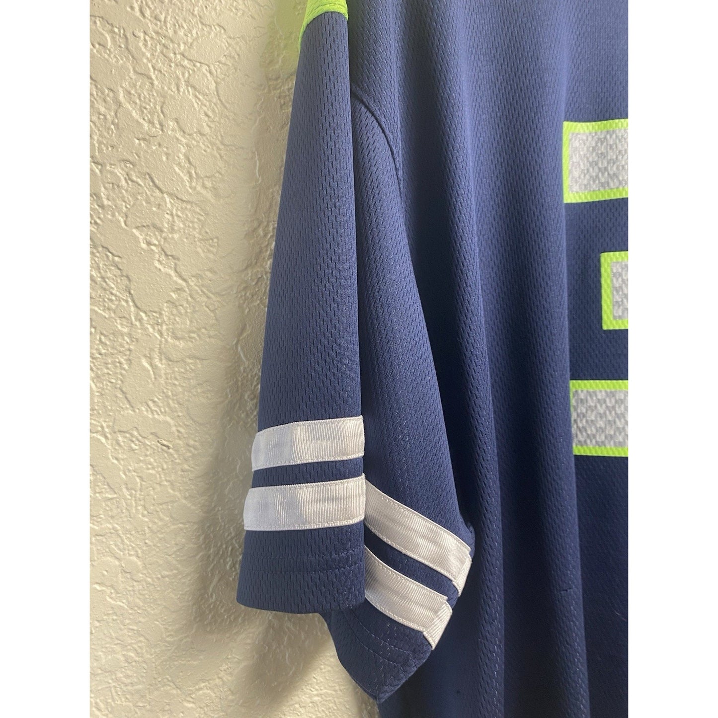RUSSELL WILSON #3 SEATTLE SEAHAWKS Majestic Mens NFL Jersey Shirt Size Xl