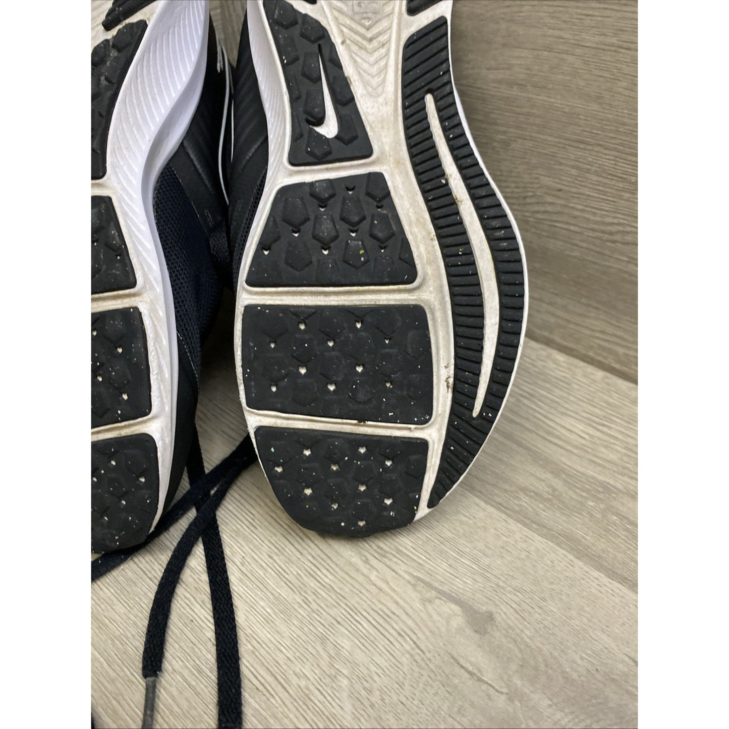 Nike Black Star Runner Black and White Running Shoes 4Y