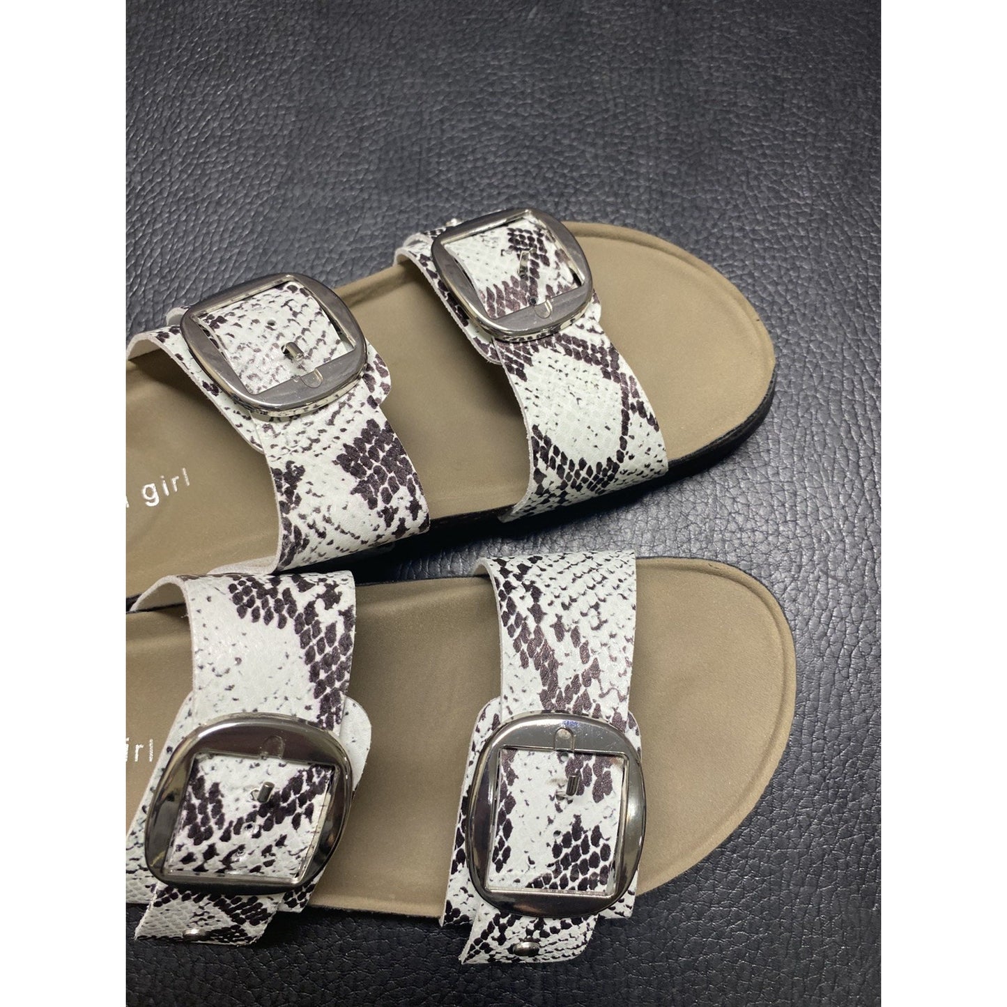 Madden Girl Sandals 🩴 8M Slides Women’s Snakeskin Print Buckle Footbed Open Toe