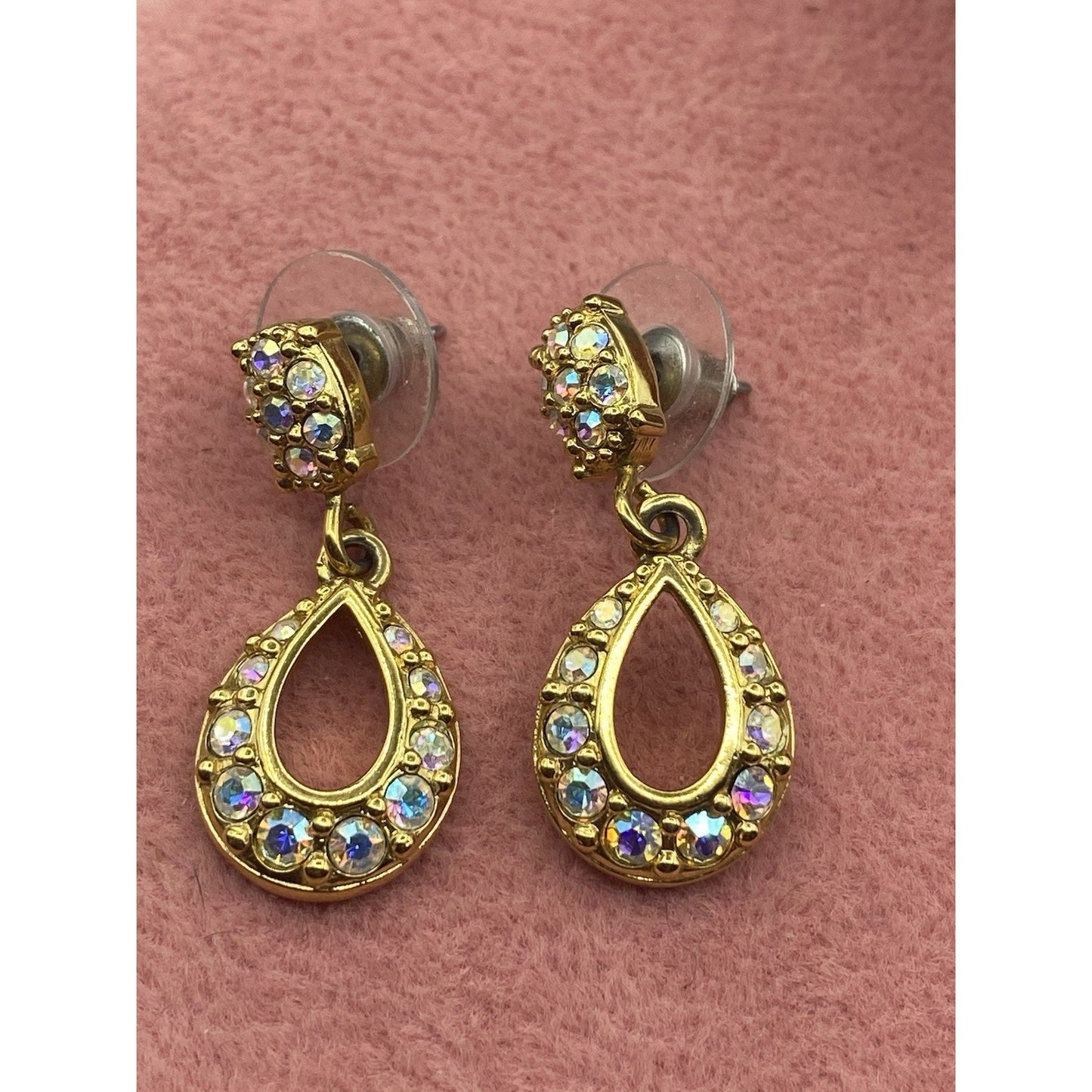 STUNNING SWAROVSKI PAVE CRYSTAL GOLDTONE TEARDROP SHAPE PIERCED DANGLE EARRINGS