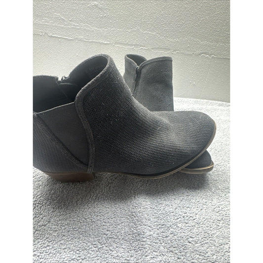 Kenzie Size 7.5 Grey Booties