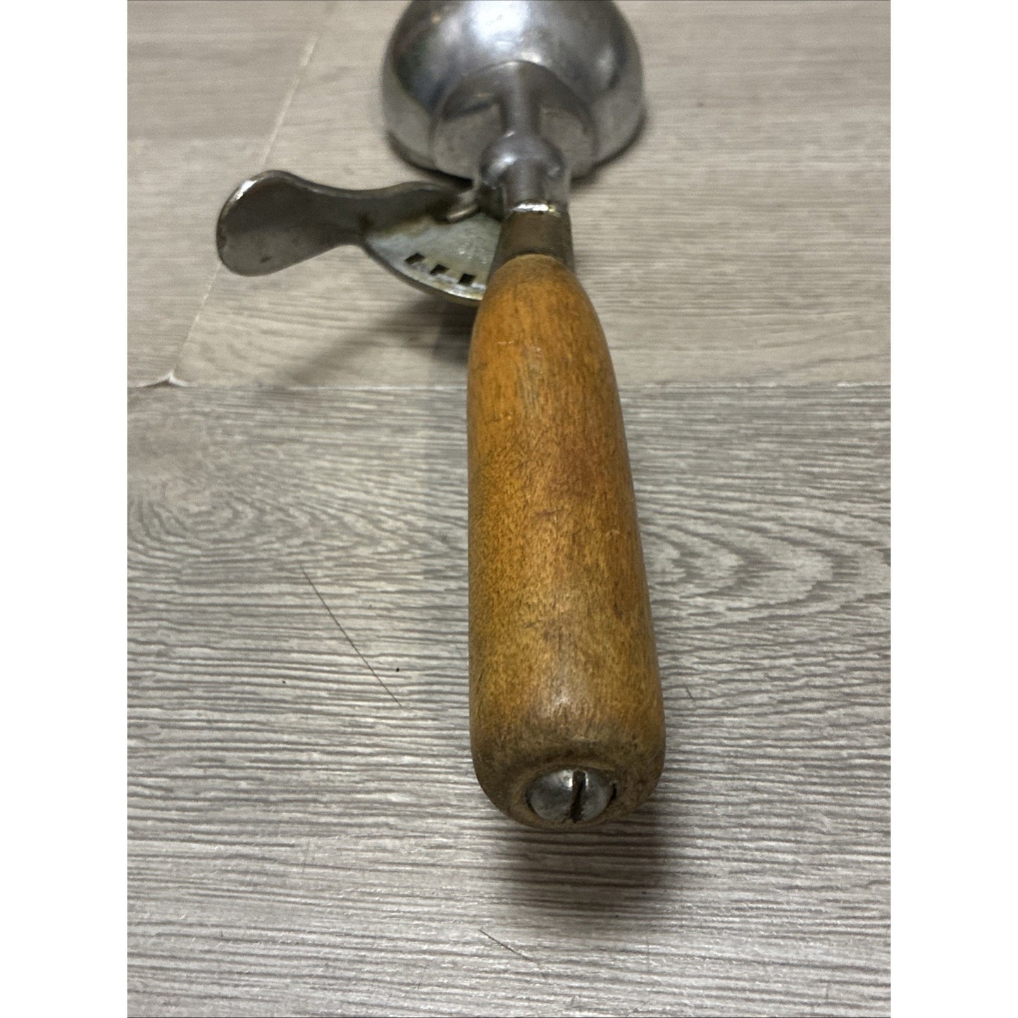 VINTAGE HAMILTON BEACH MODEL 40 ICE CREAM SCOOP