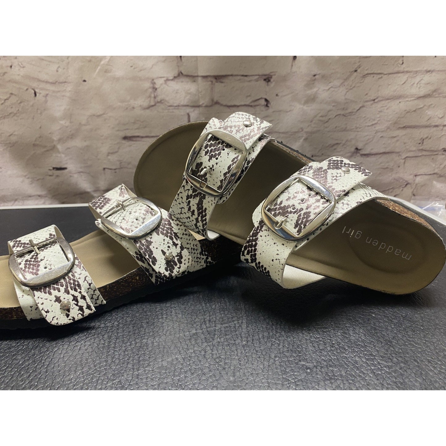 Madden Girl Sandals 🩴 8M Slides Women’s Snakeskin Print Buckle Footbed Open Toe