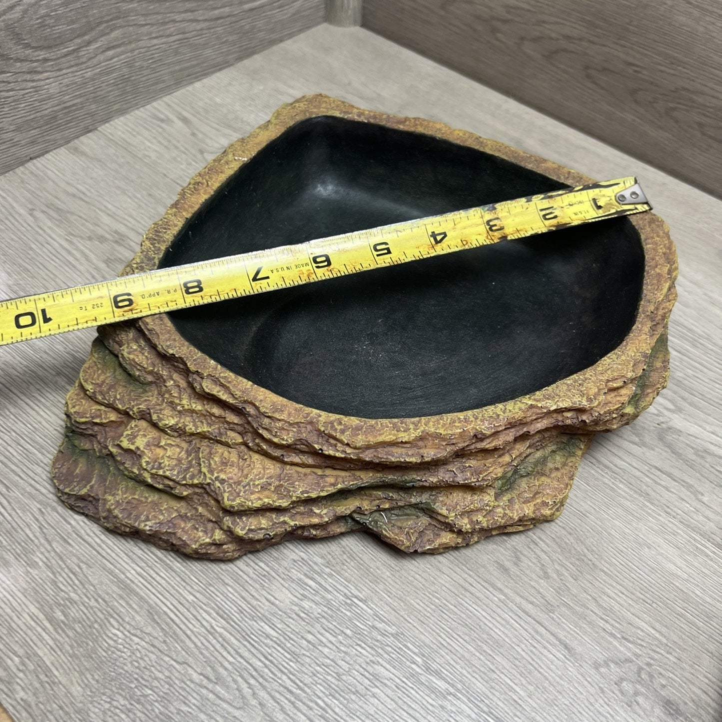 Thrive Habitat Decor Reptile Bowl NEW xl