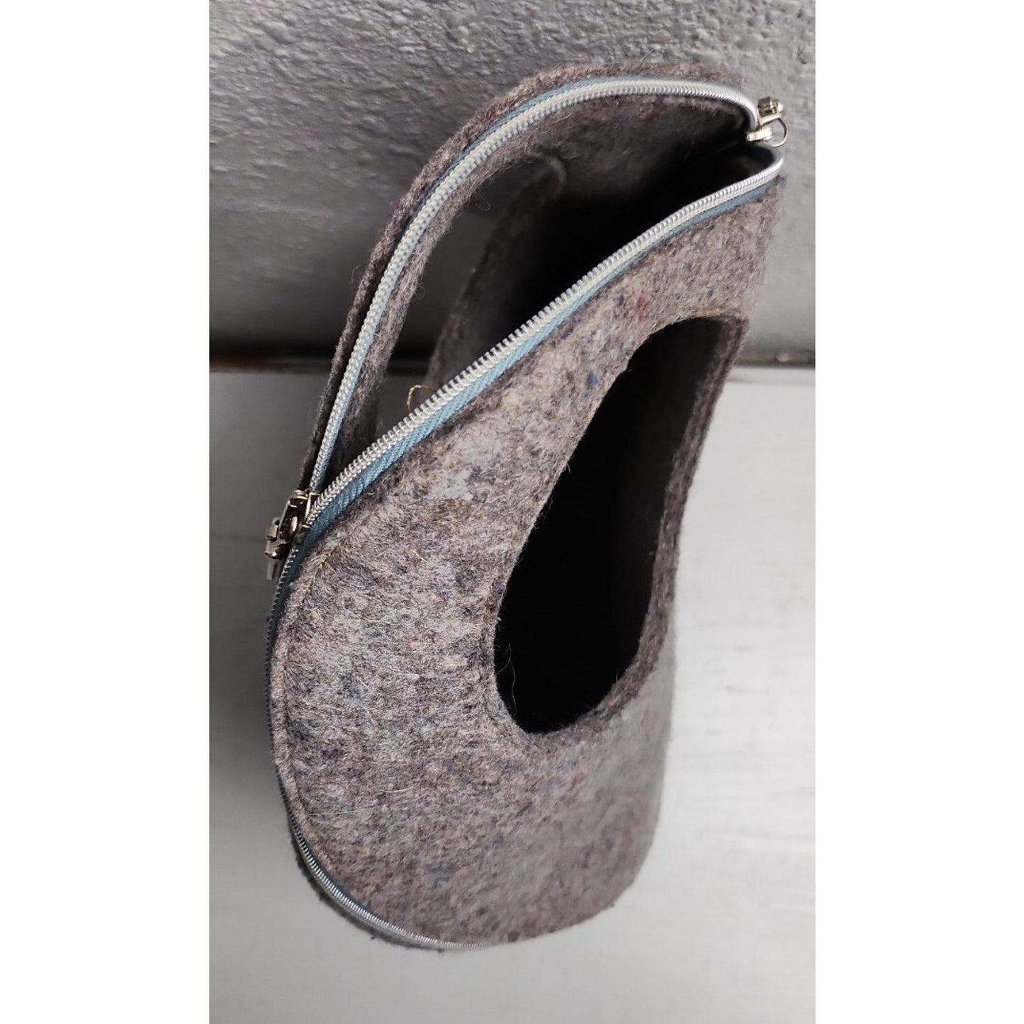 Josh Jakus "UM Bag" Grey Wool Felt Sculptural Designer Purse