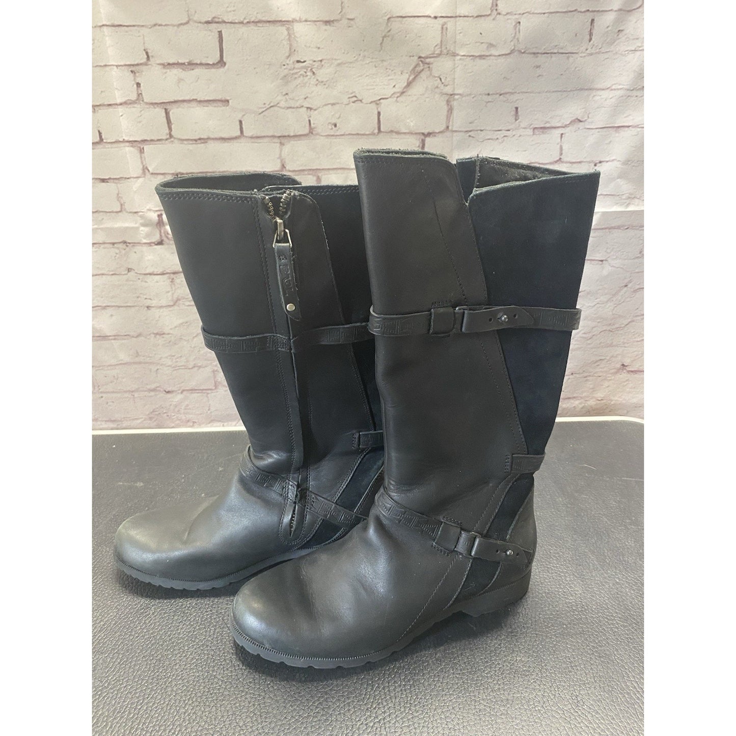 Teva F19116H Calf High Boots Leather SZ 8 Riding