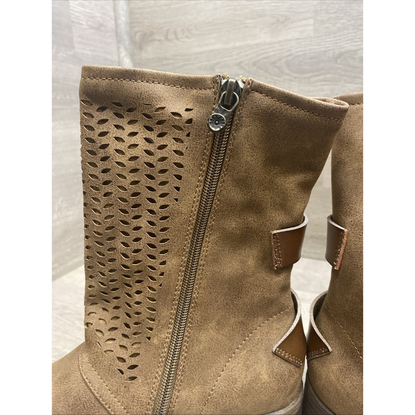Blowfish Booties Size 7 Tan w Brown Straps & Side Zip Heels Comfort Souls