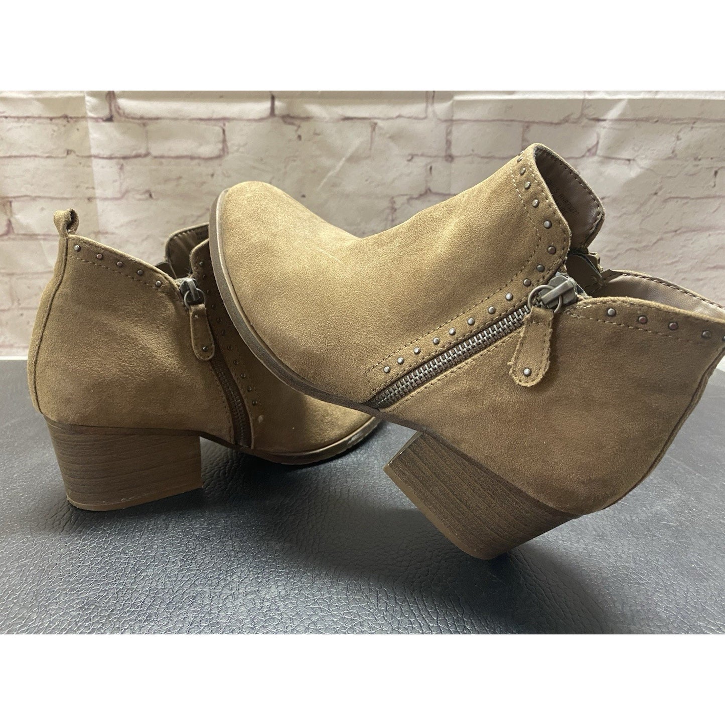 Sonoma Vitalize Ortholite Women's Ankle Boots Sz 8W Studded Taupe Brown